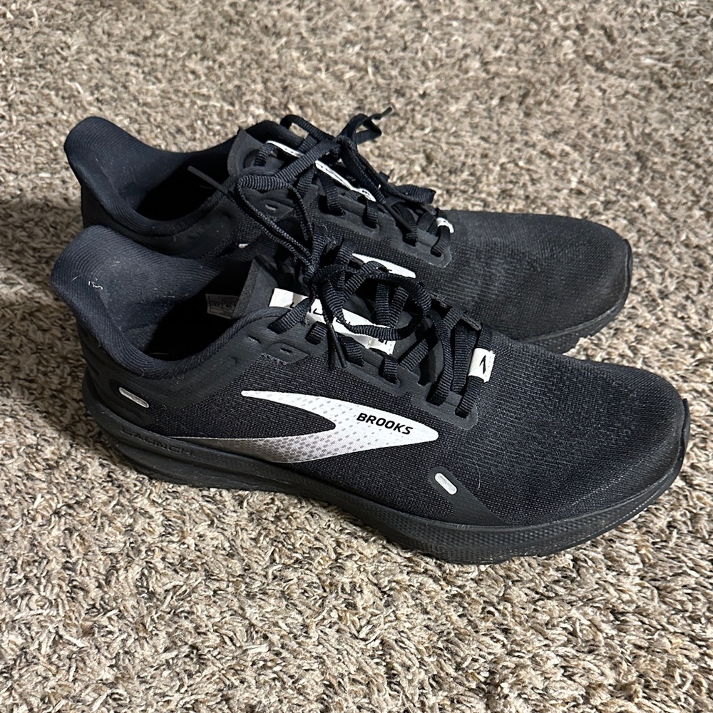 Brooks Launch 9